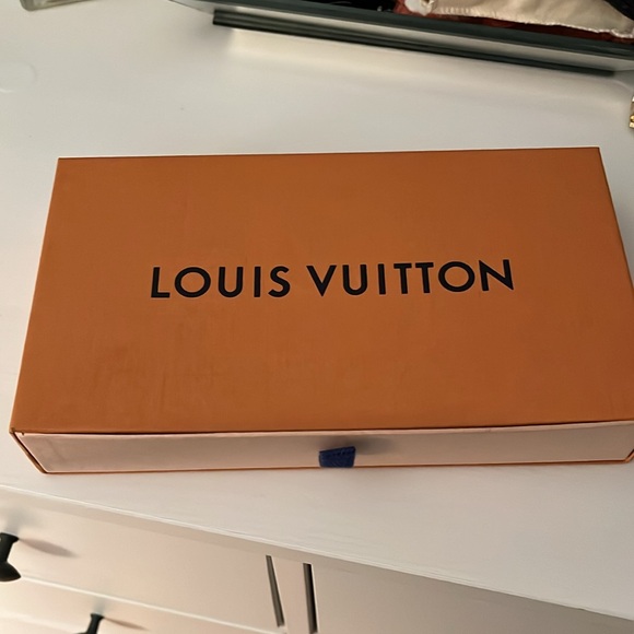 Authentic Louis Vuitton Emilie Wallet - Picture 11 of 11